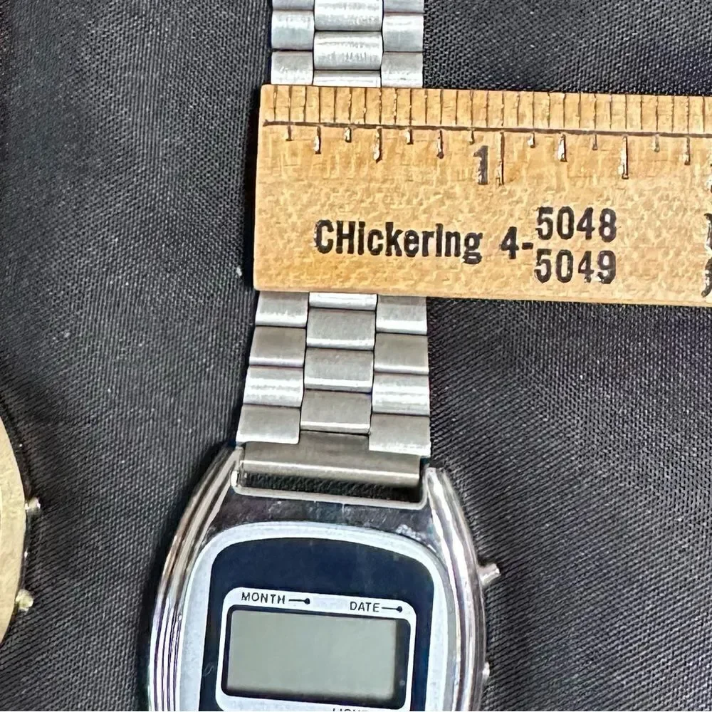 Vintage Medana Retro 80s Men’s Silver Tone and Blue Digital Watch